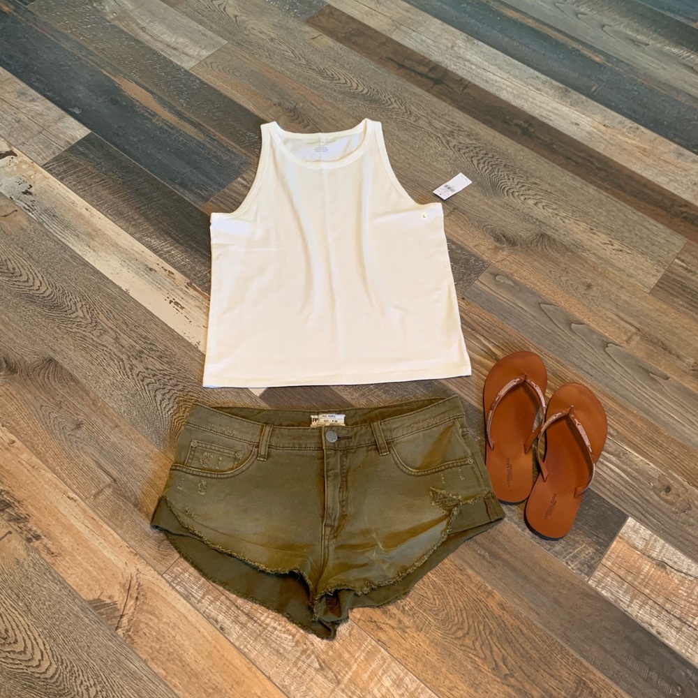 Free People Shorts🌻